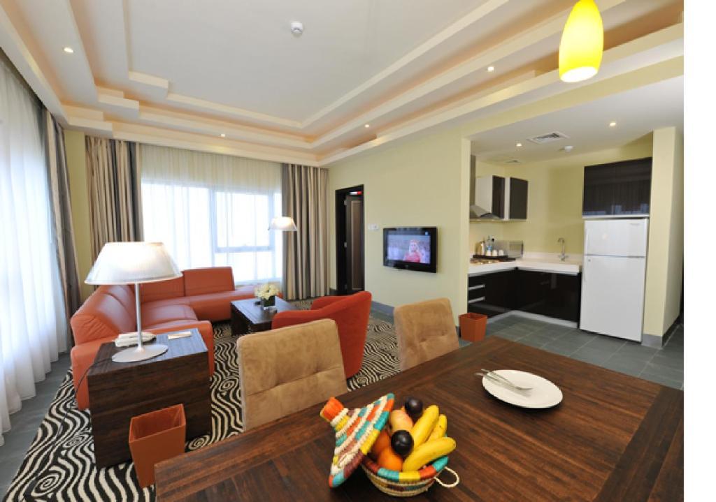 Al Raya Suites Hotel Manama Room photo